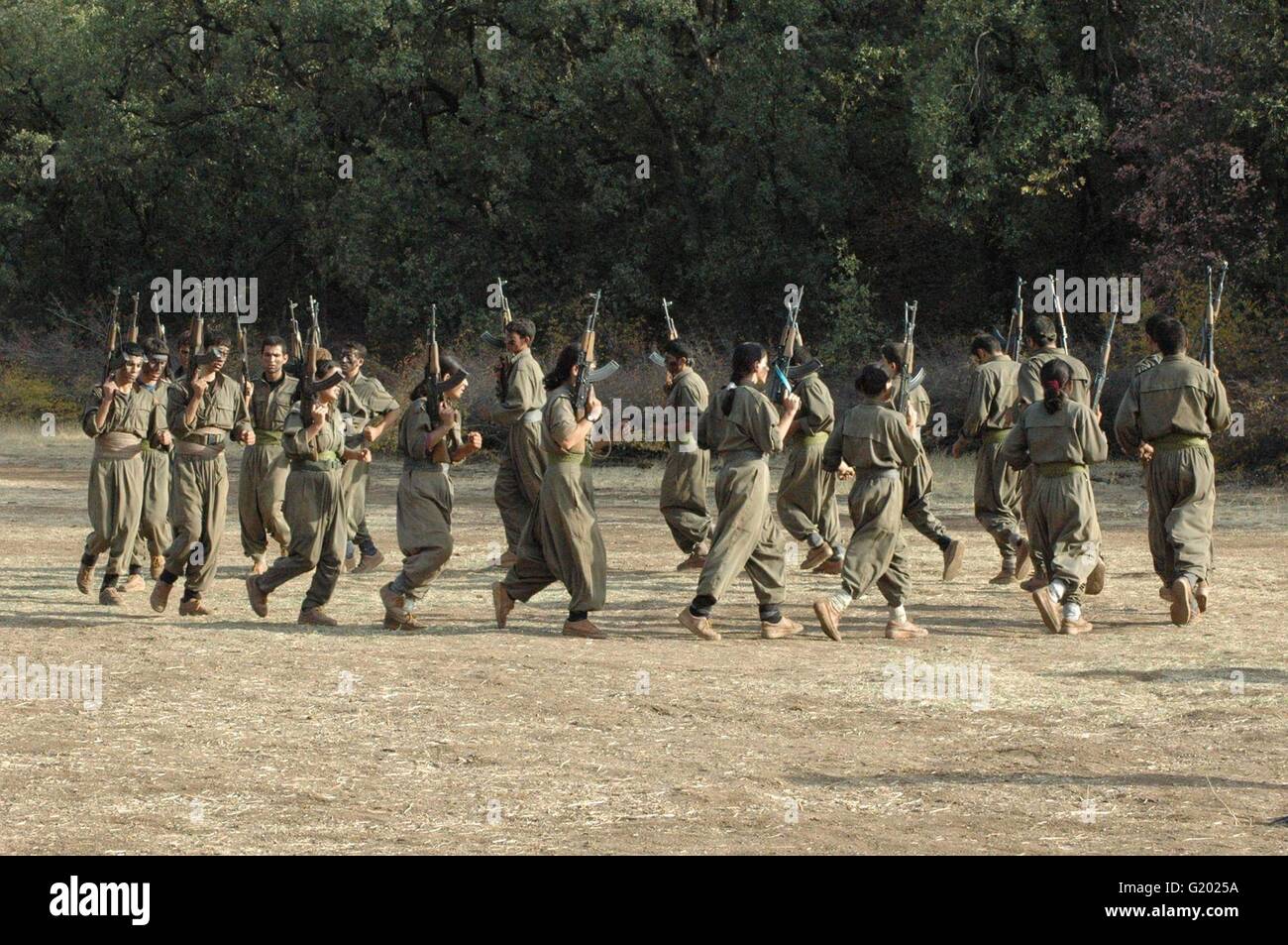 Which Kurdish groups is the US rallying to fight Iran?